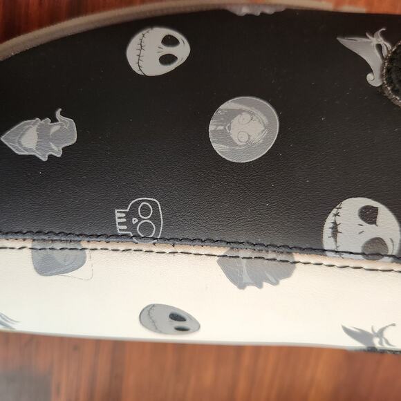 Disney's Nightmare Before Christmas‎ Men's Size 11 Glow in the Dark Shoes New - Picture 11 of 14